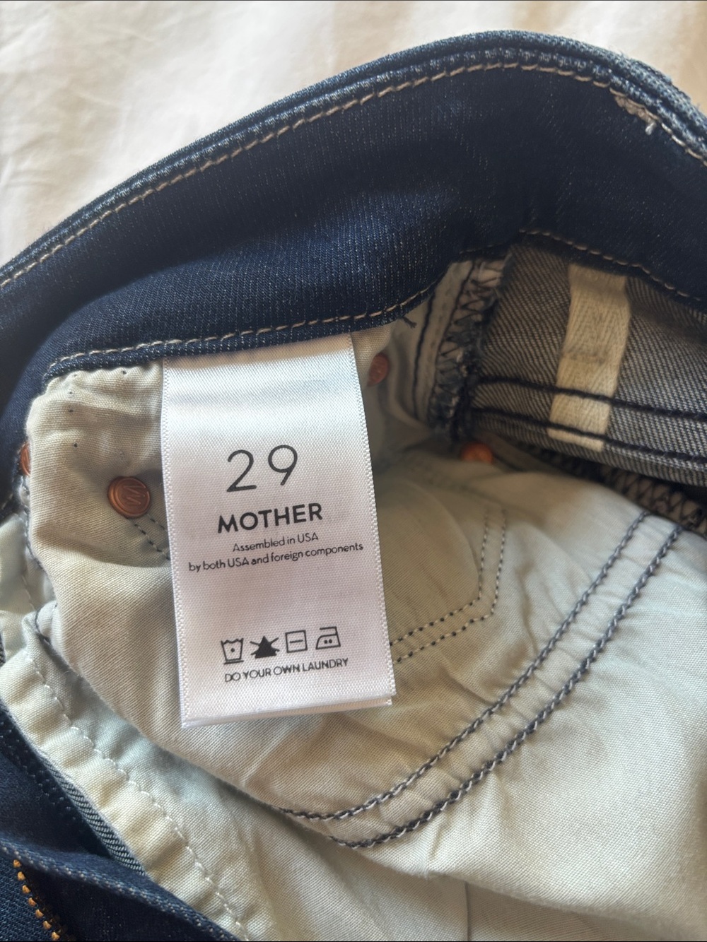 MOTHER High Waisted Looker Ankle Fray,
Tongue And Chic, 29 - Picture 6 of 10